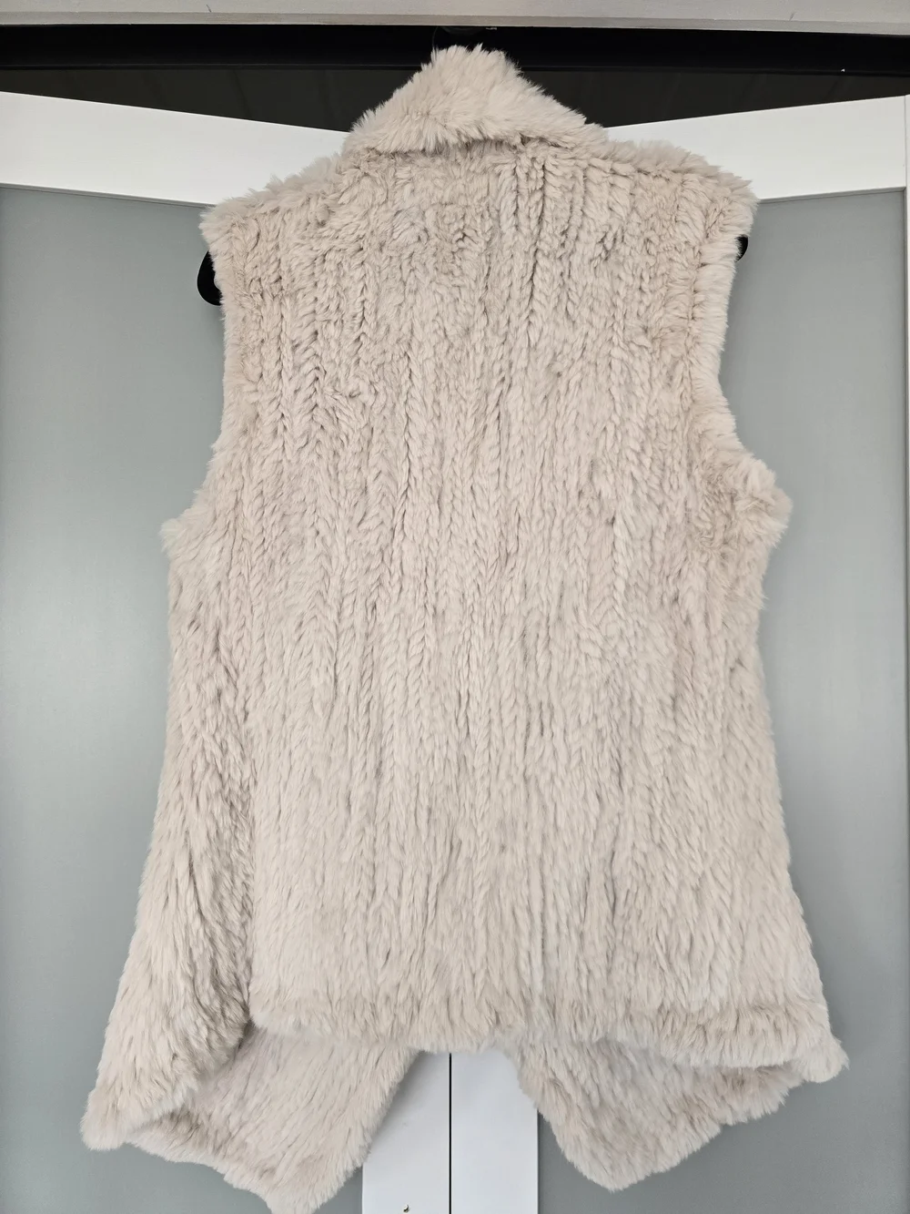 June Rabbit Fur Vest - Picture 4 of 11